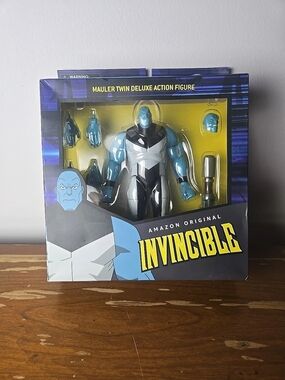 Amazon Invincible Mauler Twin Deluxe Action Figure - Blue & Black